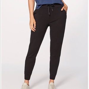 Lulu warm down jogger